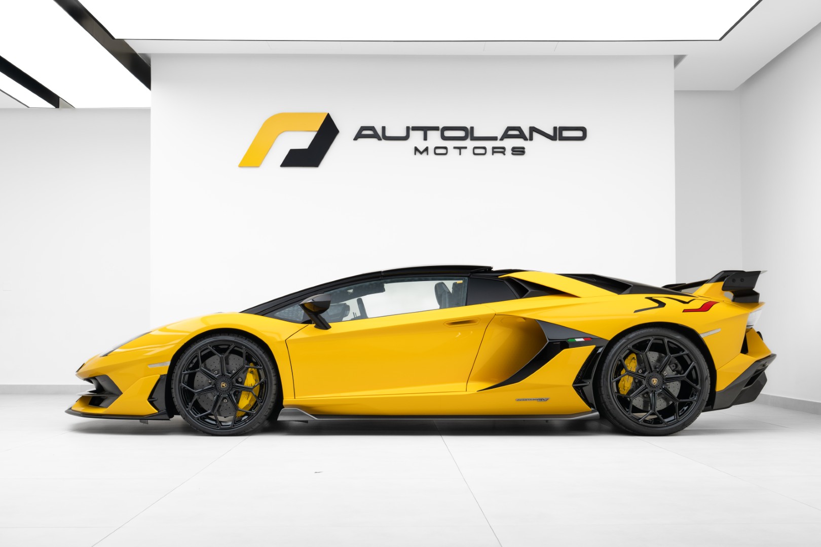 2020 LAMBORGHINI AVENTADOR SVJ ROADSTER LP 770